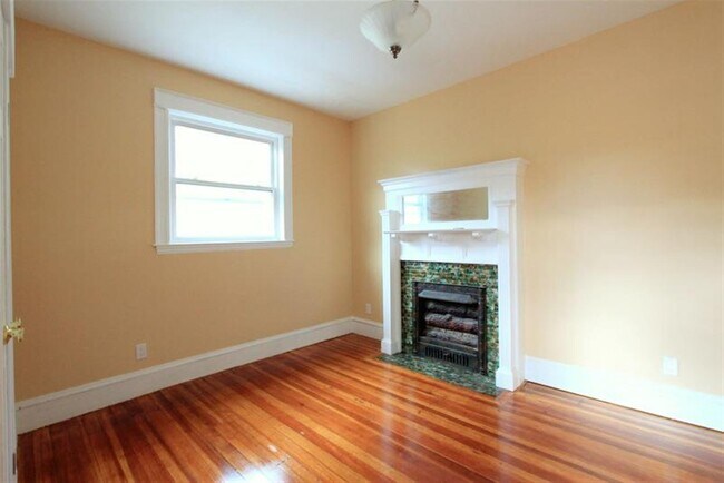 Photo - 179 College Ave Unit 2