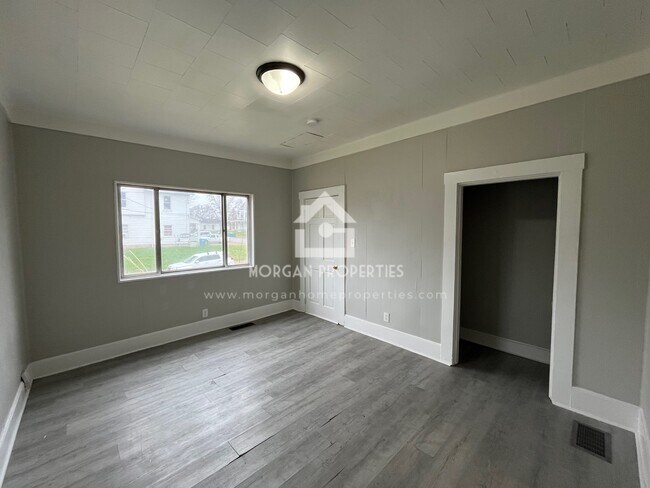 Photo - 1104 Thornburg St