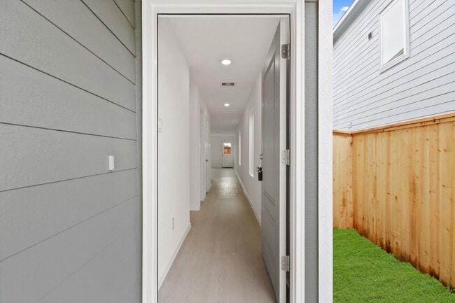 Photo - 18262 Via Aurelia Dr