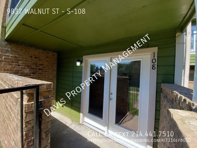 9837 Walnut St