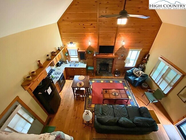 Photo - 405 Ballou Mills Rd