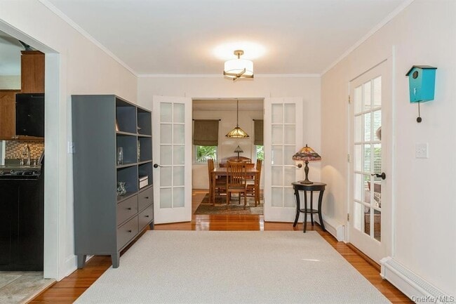 Photo - 109 Roosevelt Ave