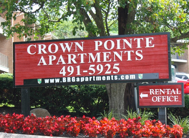Crown Pointe Apartments - Crown Pointe Apartments