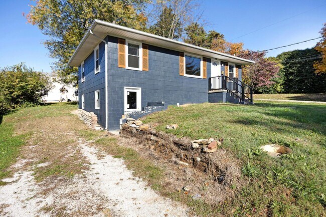 Photo - 414 Churchill Ct