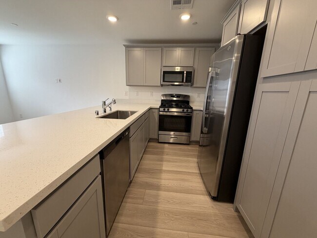 Photo - IMMACULATE 3-BEDROOM, 2.5 BATH TOWNHOME