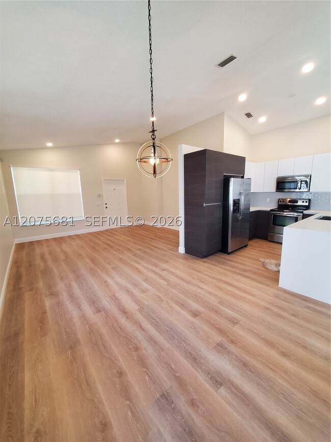 Photo - 858 Briar Ridge Rd