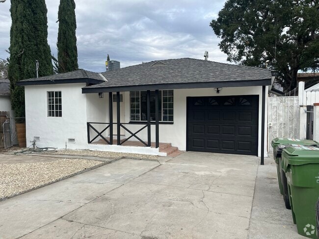 Building Photo - 7661 Beckett St Rental