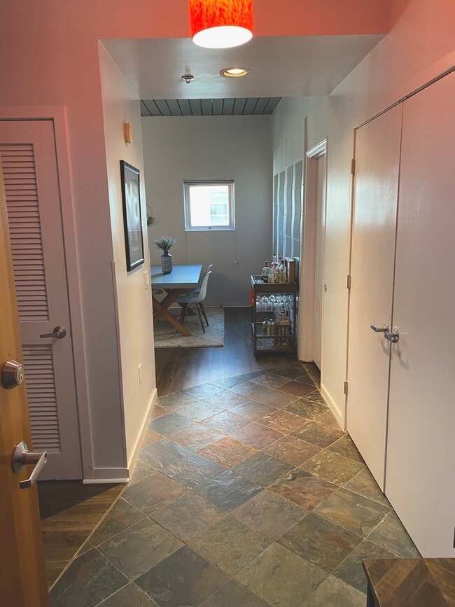 Photo - 620 Glen Iris Dr NE Unit 523