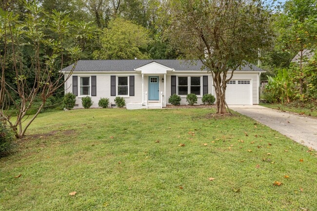 Building Photo - 2601 Bristol Pl