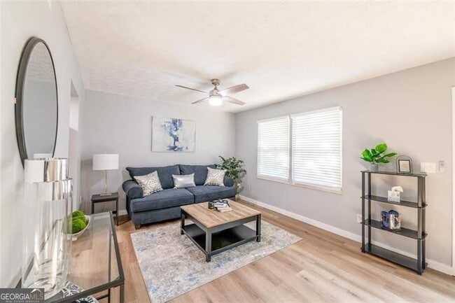 Photo - 859 Regal Path Ln