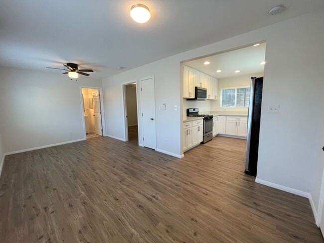 1 Bed- 1 Bath Beautiful Single Story ADU H... Rental For Rent in La ...