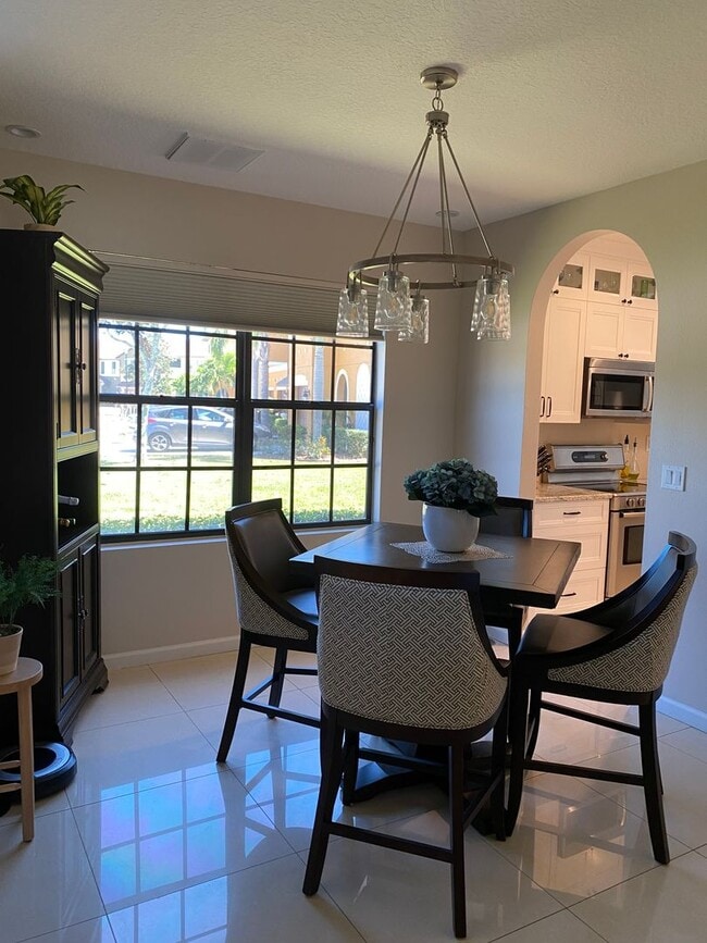 Photo - Bright, spacious, beautifully updated and decorated home!