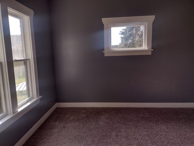 Photo - 17923-17952 52nd Ave E