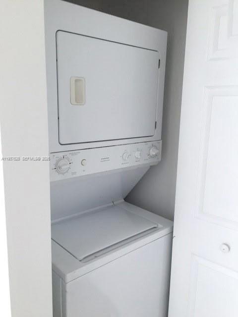 Photo - 275 NE 18th St Unidad 410