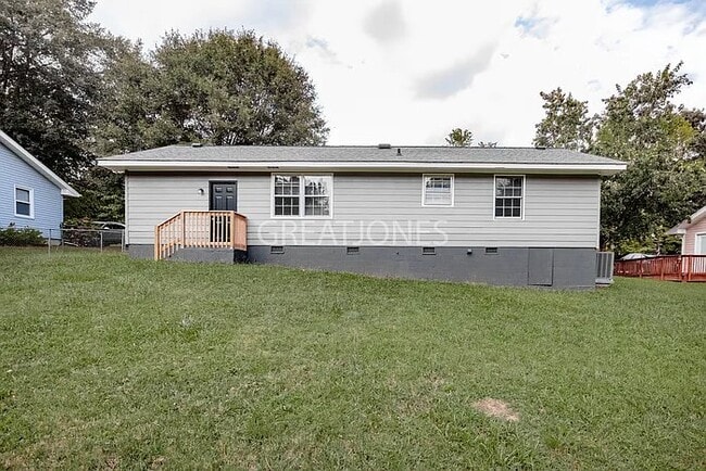Photo - 300 Springwood Dr