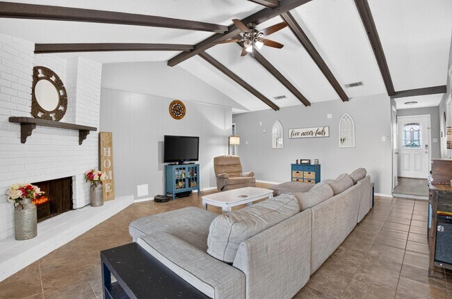 5316 Loring Dr