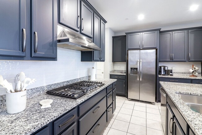 Photo - 169 Waverly Ct