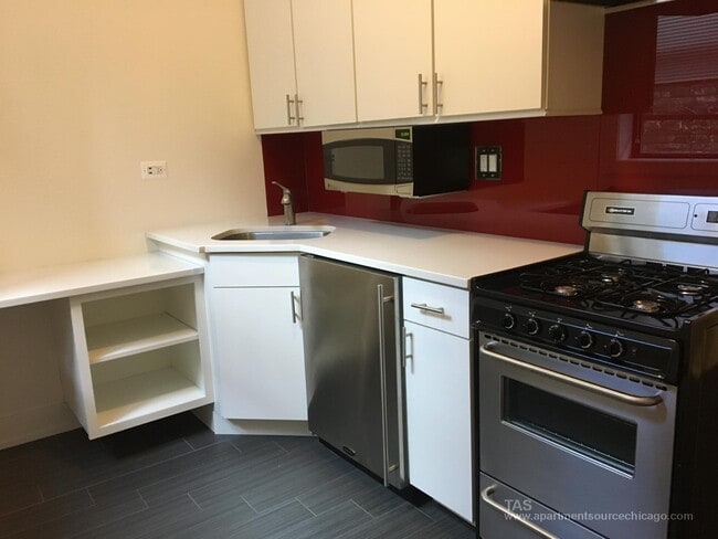 Photo - 2858 N Clark St Apartments Unit 1