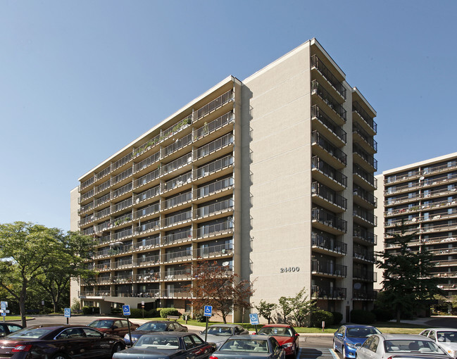 McDonnell Tower - McDonnell Tower Apartments