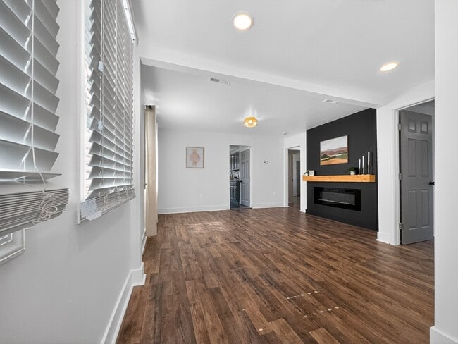 Photo - 13 Blinker Ct