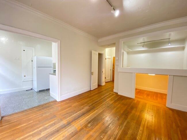 Photo - Hyde Park Apartments LLC.