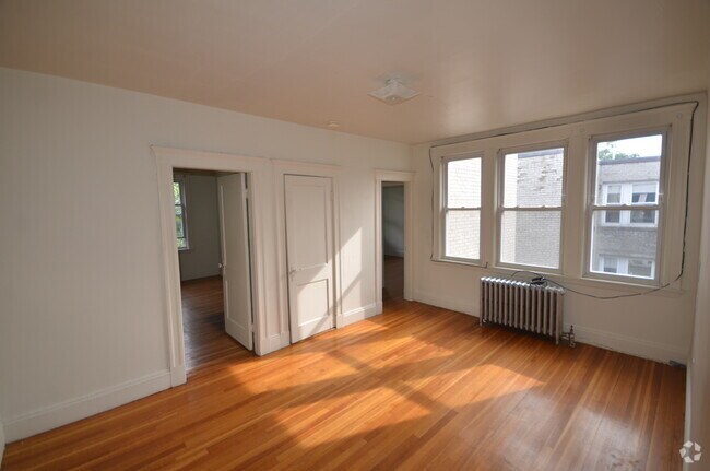 Building Photo - 1640 Commonwealth Ave Unit 2 Rental