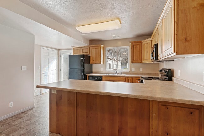 Photo - 1077 E 1675 S