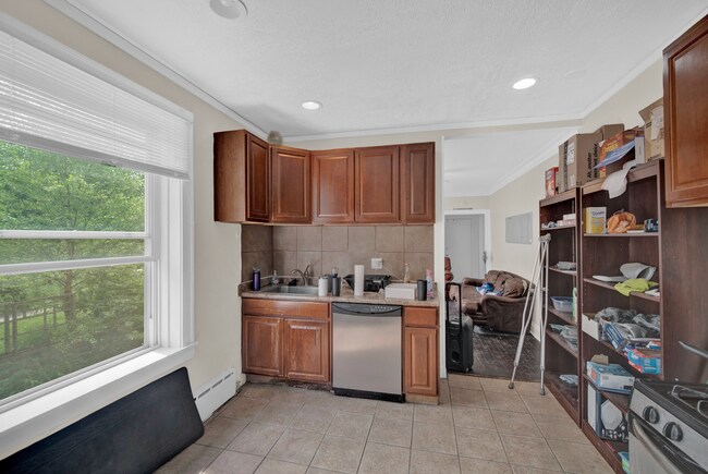 Photo - 1103 Simpson St Unit House (2026-2027 Lease)
