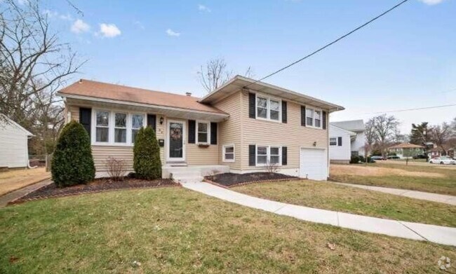 Building Photo - 34 Kenwood Dr Rental