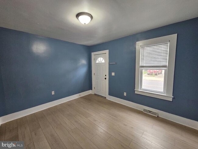 203 3rd St
