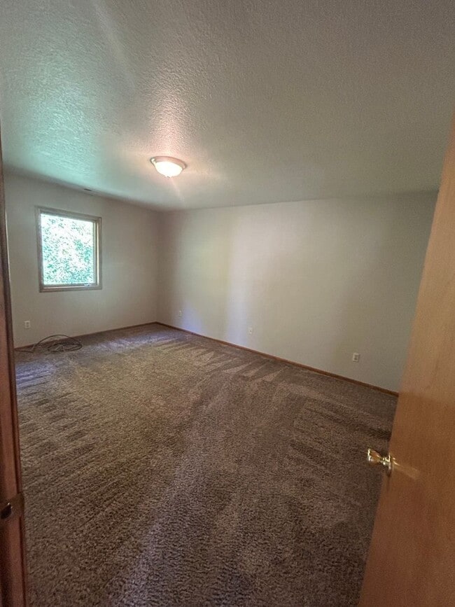 Photo - 1528 Flagstone Dr