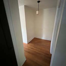 Photo - 1 Br / 1 Ba Historical Apartment in a Beau... Unit #4