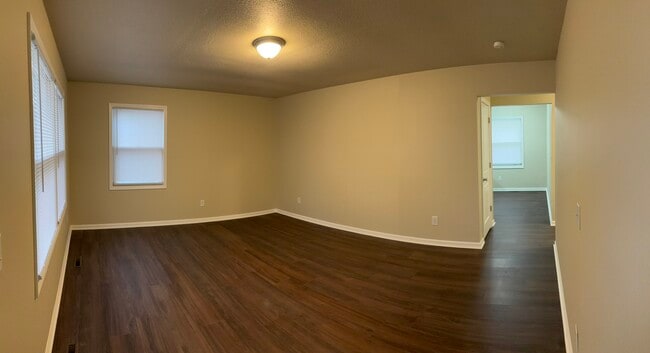 Photo - 8599 E H Ave