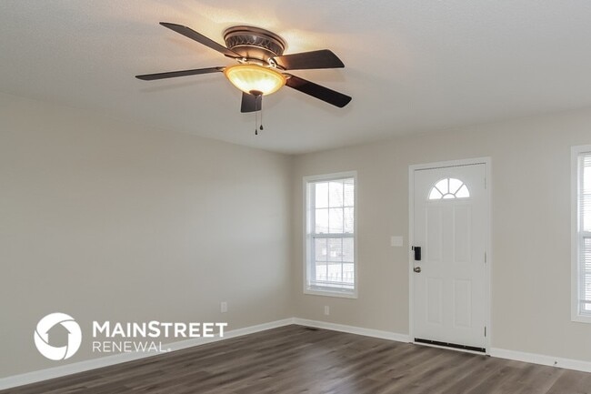 Photo - 306 E 28th St