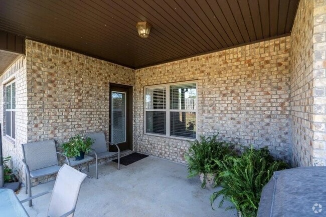 Building Photo - 3502 SW Brittany Rd Rental