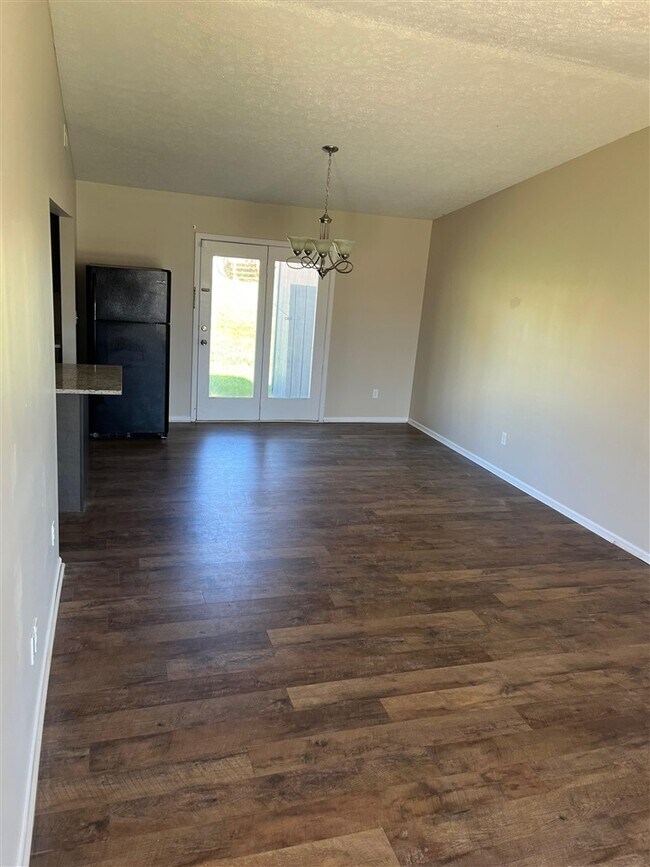 Photo - 1014A Windview Pl
