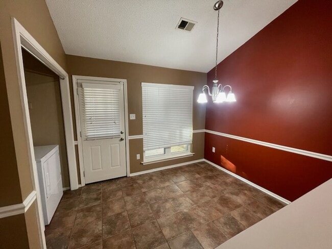 Photo - Immaculate home ready for you!!