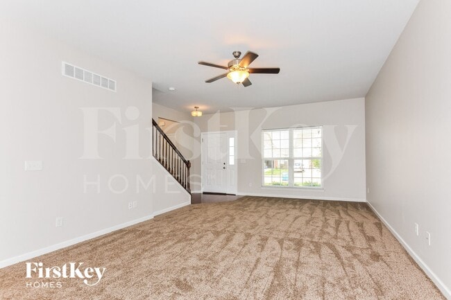 Photo - 135 Berry Manor Cir