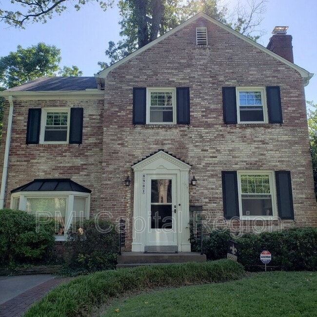 Building Photo - 8901 Seneca Ln