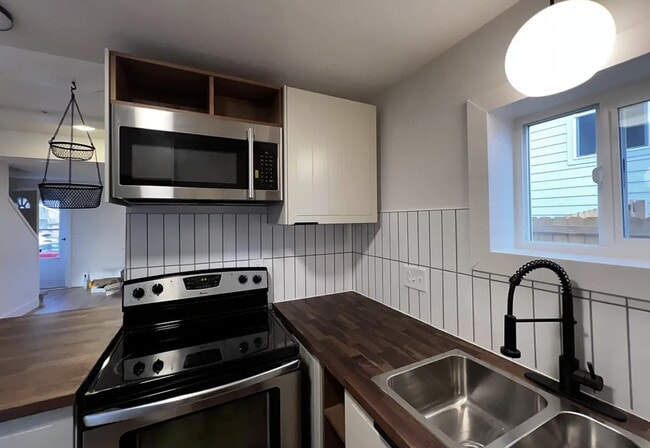 Building Photo - 5375 Osceola St Unit A