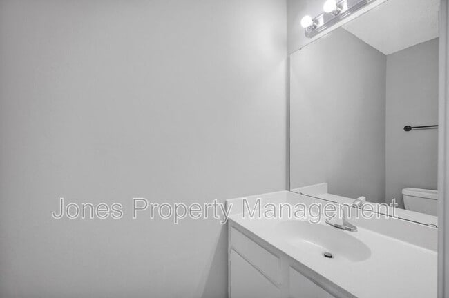 Photo - 508 Jackson Park Rd