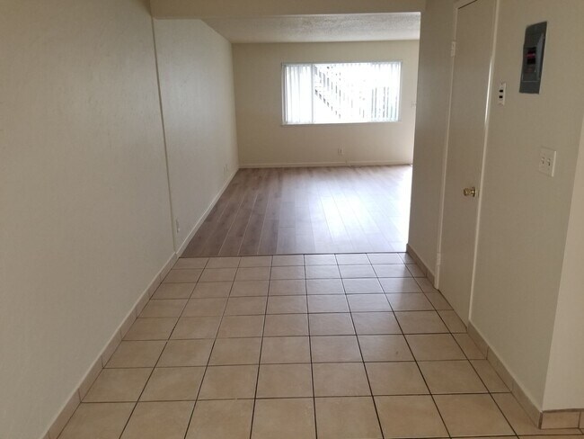 2618 Milton Ave Unit 3