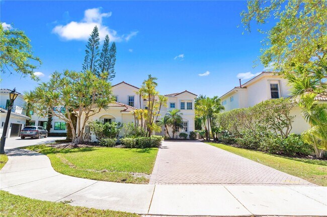 Photo - 19542 Embassy Ct