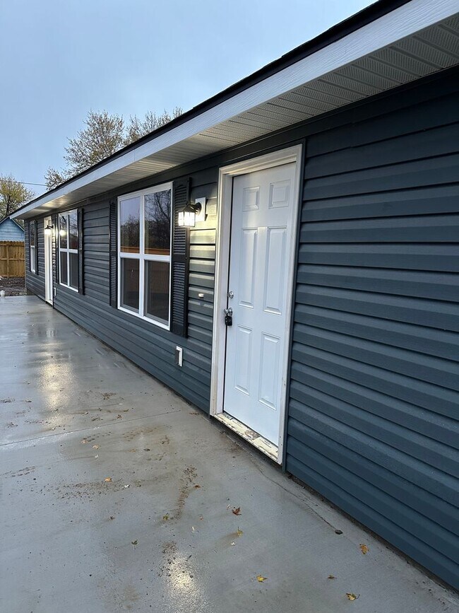 Photo - 1001 E 5th St Duplex Unidad 1001 E 5th St A