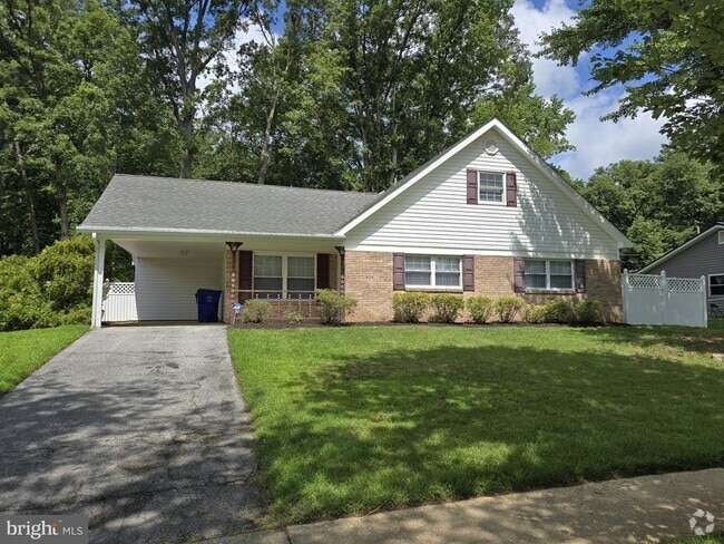 Building Photo - 1136 Hamlin Rd Rental