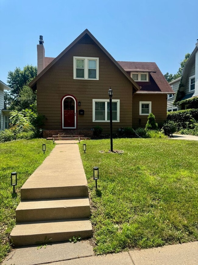 Building Photo - Prestige Rental Opportunity Just Blocks from Coveted Sheridan Blvd