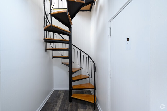 Seville Lofts 1BR, 1.5BA - 729SF