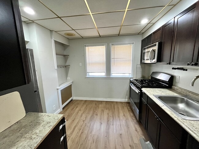 Photo - 4129 Gilham St