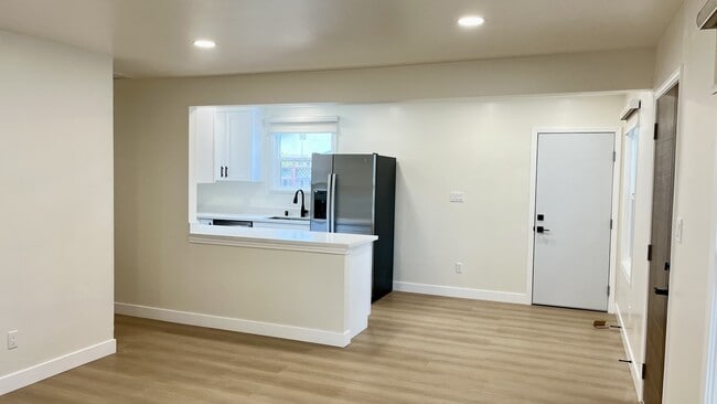 Photo - 2215 Amethyst Dr