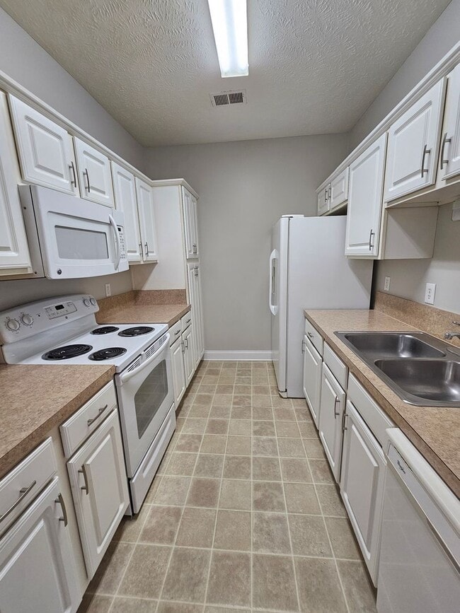 Photo - Fountain Pointe 3 bed 2 bath